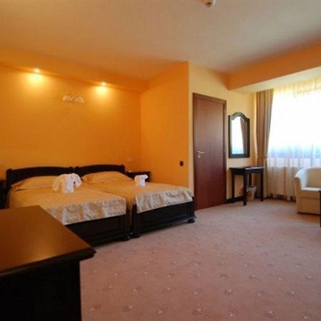 Grand Hotel Perla Ciucasului Tărlungeni 외부 사진