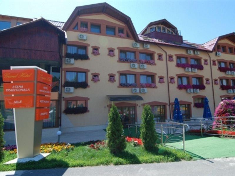 Grand Hotel Perla Ciucasului Tărlungeni 외부 사진